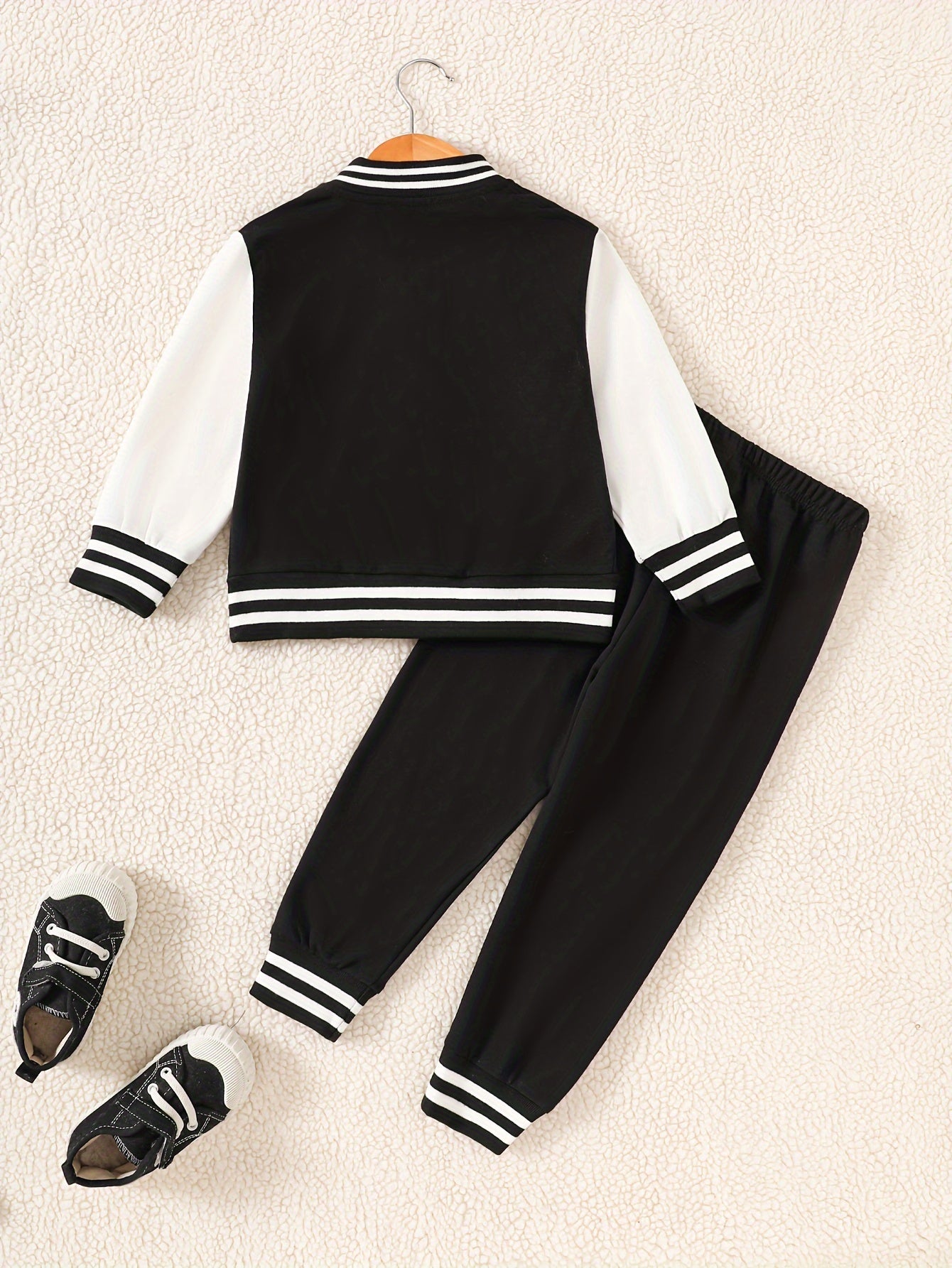 2pcs Boys' Casual Polyester Varsity Jacket and Joggers Set, Crew Neck, Slight Stretch Fabric